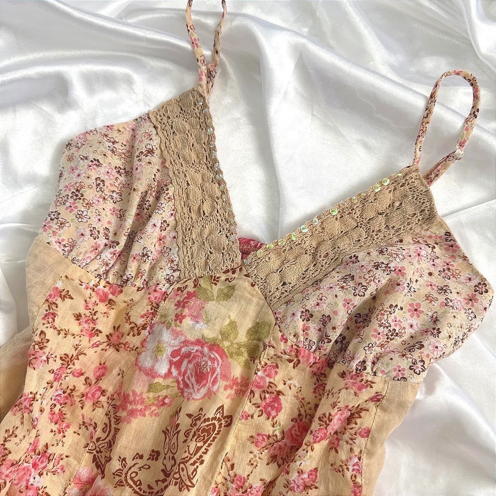 No Boundaries Floral Paisley Crochet Trim Babydoll Cami Top Tan Pink Small